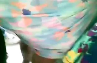 XXX सेक्स मॉडल विमर्श के साथ उसके प्रेमिका लेस्बियन सेक्स की पिक्चर दिखाओ caresses