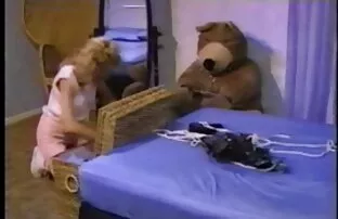 XXX Busty सैमी दिखाया एक स्ट्रिपटीज़ सेक्सी पिक्चर दिखाओ वीडियो में के लिए पांच रुपये