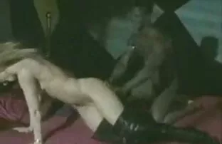 XXX सहलाने एक बालों वाली किया हुआ किटी बिलियर्ड्स खेलने की तुलना में अधिक दिलचस्प वीडियो में सेक्सी पिक्चर वीडियो है