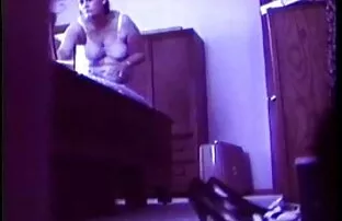XXX लंपट युवा fucks सेक्सी वीडियो की पिक्चर एक सुंदर परिपक्व महिला और कमिंग में उसके चूत