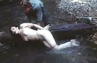 XXX वेश्या है एक बेशर्म रास्ता करने के लिए ले सेक्सी फिल्म भेजो वीडियो में अपने ग्राहक के शृंगार कक्ष