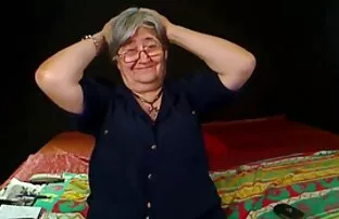 XXX बेब कैच पुरुषों पर हिंदी पिक्चर में सेक्सी उसके स्लीपिंग बिकिनी