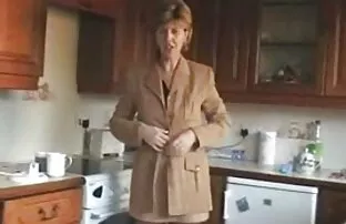 XXX परिपक्व चाची की अनुमति हिंदी फिल्म हिंदी वीडियो सेक्सी देता है खुद करने के लिए मूर्ख