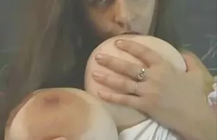 XXX एशियाई हूकर Avena कूदता पर के ब्लू पिक्चर सेक्सी हिंदी में टोपी और फैलता है पैर